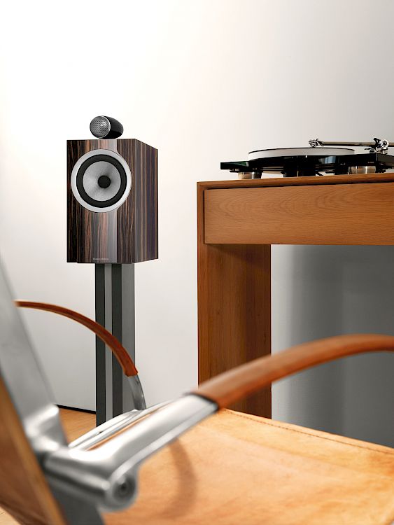 Image of Bowers & Wilkins 705 Signature For sale at iDreamAV