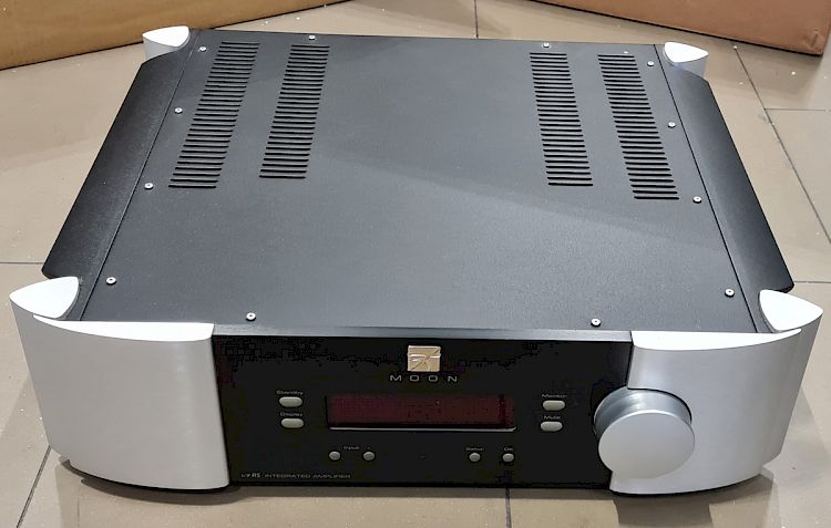 Thumbnail Image of Simaudio Moon i-7 RS Integrated amplifier For sale at iDreamAV
