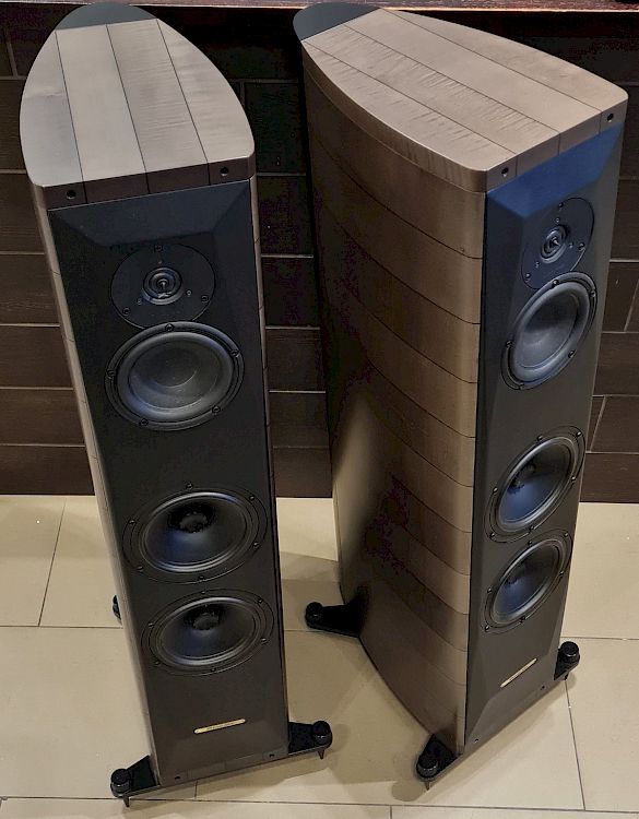Image of Sonus Faber Cremona M floor standing loudspeakers For sale at iDreamAV