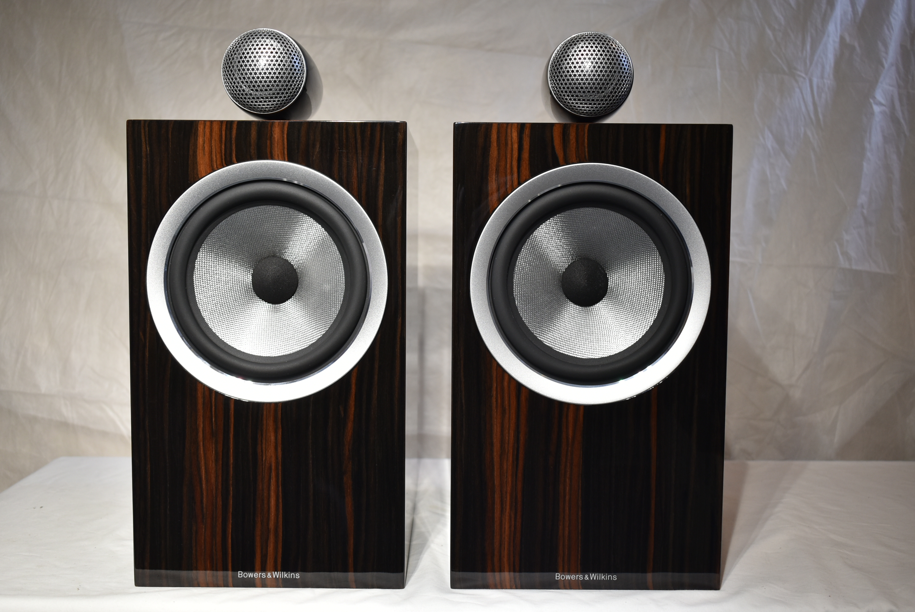 Picture of Bowers & Wilkins 705 S2 Signature