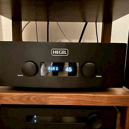 Used Hegel H590