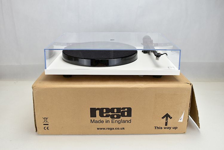 Image of Rega Planar 1 Plus turntable, Matte White, Open box VGC, Dealer For sale at iDreamAV
