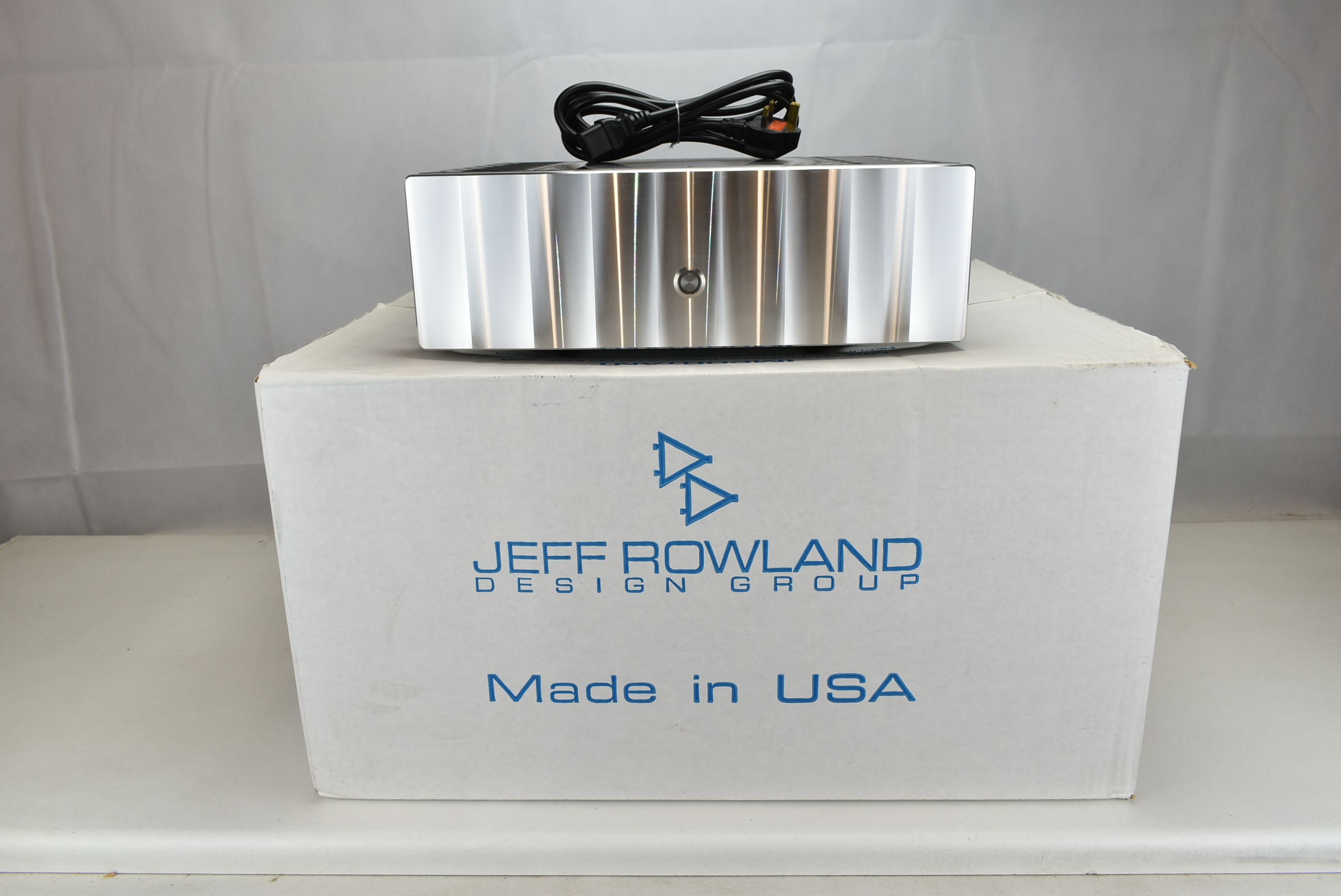 Picture of Jeff Rowland 625 S2 - Stereo Power amplifier - original box