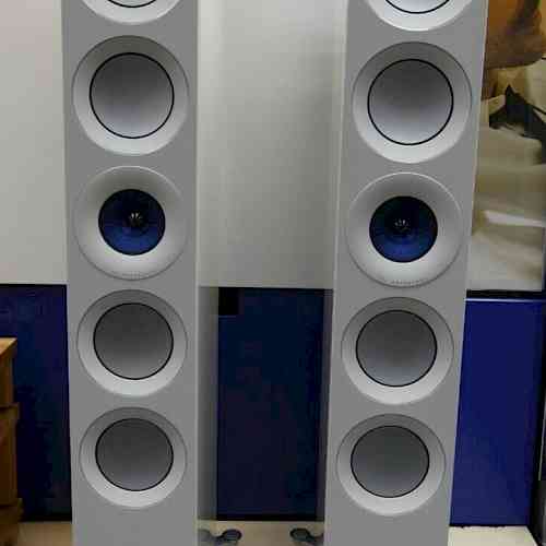 Ex-demo KEF Reference 5