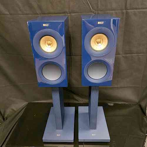 Ex-demo KEF R3 META & S3 Stands