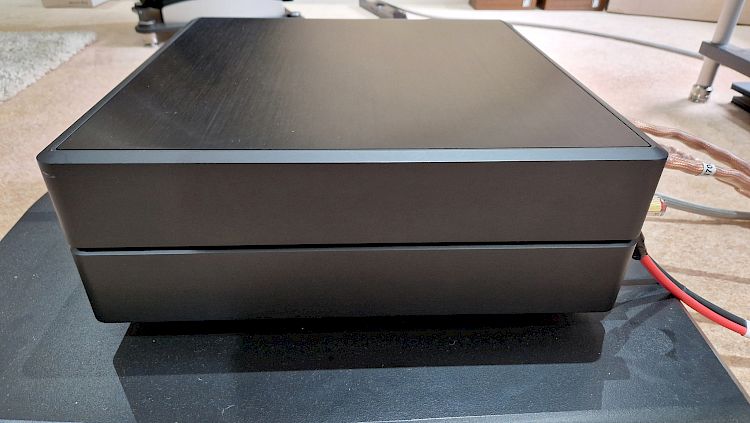 Image of TAD M2500 MK II power amplifier For sale at iDreamAV