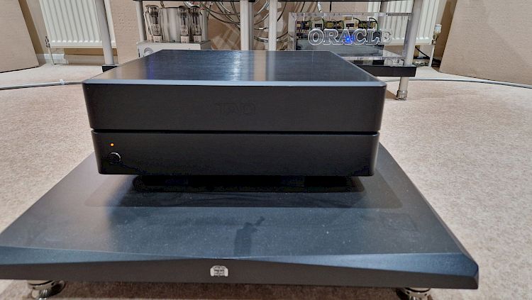 Image of TAD M2500 MK II power amplifier For sale at iDreamAV