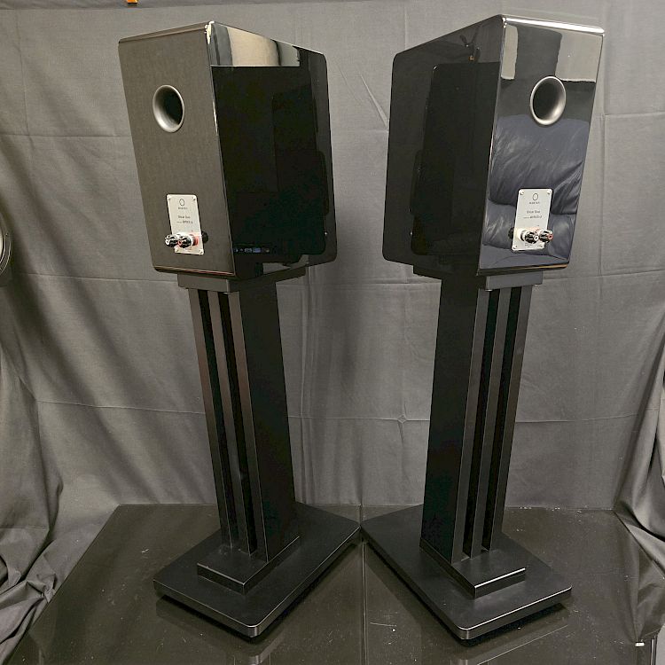 Image of Marten Oscar Duo For sale at iDreamAV