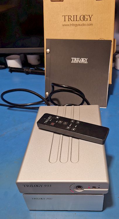 Image of Trilogy 933 headphone amplifier two box For sale at iDreamAV