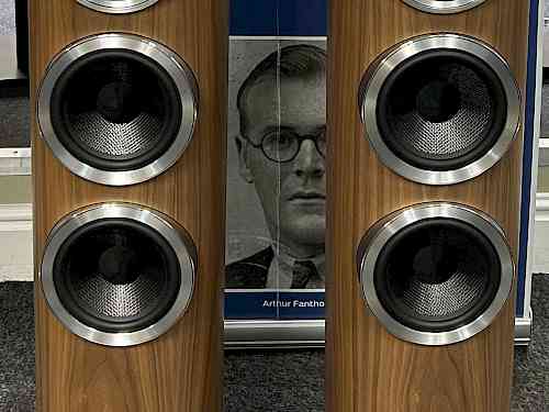 Used Bowers & Wilkins 804 D4 Floorstanding Speakers for sale in Hull UK
