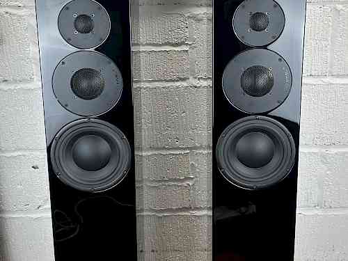 Used PMC Twenty 26 Floorstanding Speakers for sale in Hull UK