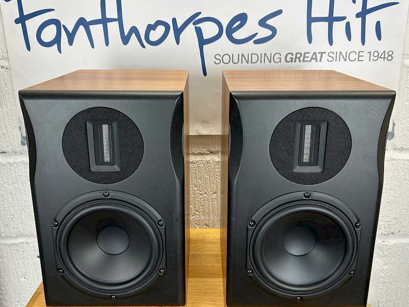 Neat Acoustics Majistra Bookshelf Speakers for sale - image 1