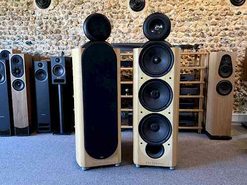 Used KEF Reference 207-2 for sale in Norwich UK