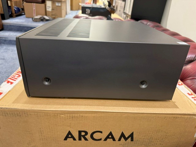 Arcam AVR21 for sale - image 1