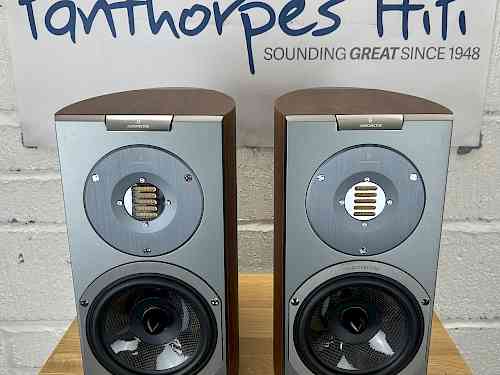Used AudioVector R1 Arrete Bookshelf Speakers for sale in Hull UK